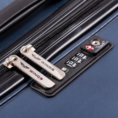 PP05, Walizka kabinowa Wings S, Black - POLIPROPYL