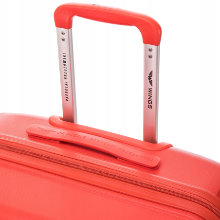 Walizka WINGS duża polipropylen PAPROCKI&BRZOZOWSKI CKT01 S RED 38L