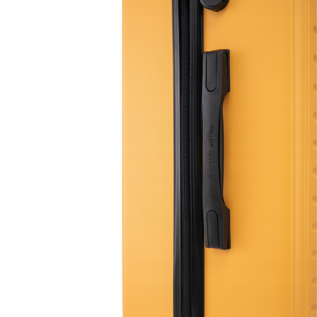 Walizka WINGS twarda średnia ABS CT01 M YELLOW 63 l