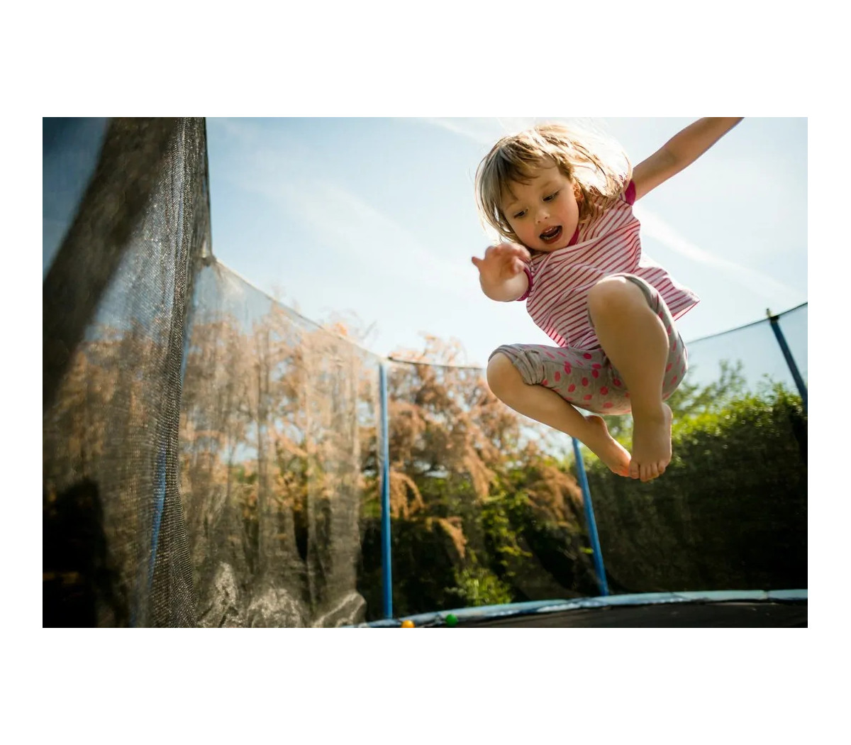 Poznaj najlepsze ćwiczenia na trampolinie dla dzieci w różnym wieku